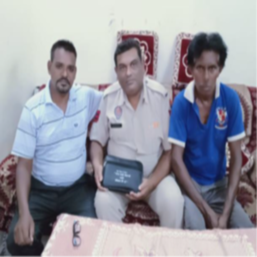 Equip India Training Empowers Layperson to Lead Police Officer to Christ